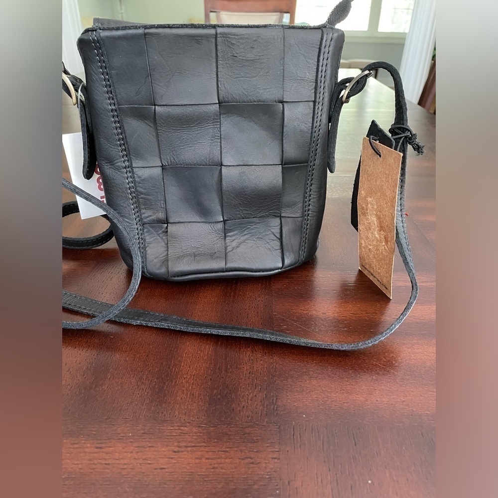Morgot women’s Crossbody leather black small bag with top zipper .